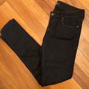 The softest Dark Wash Jeggings!